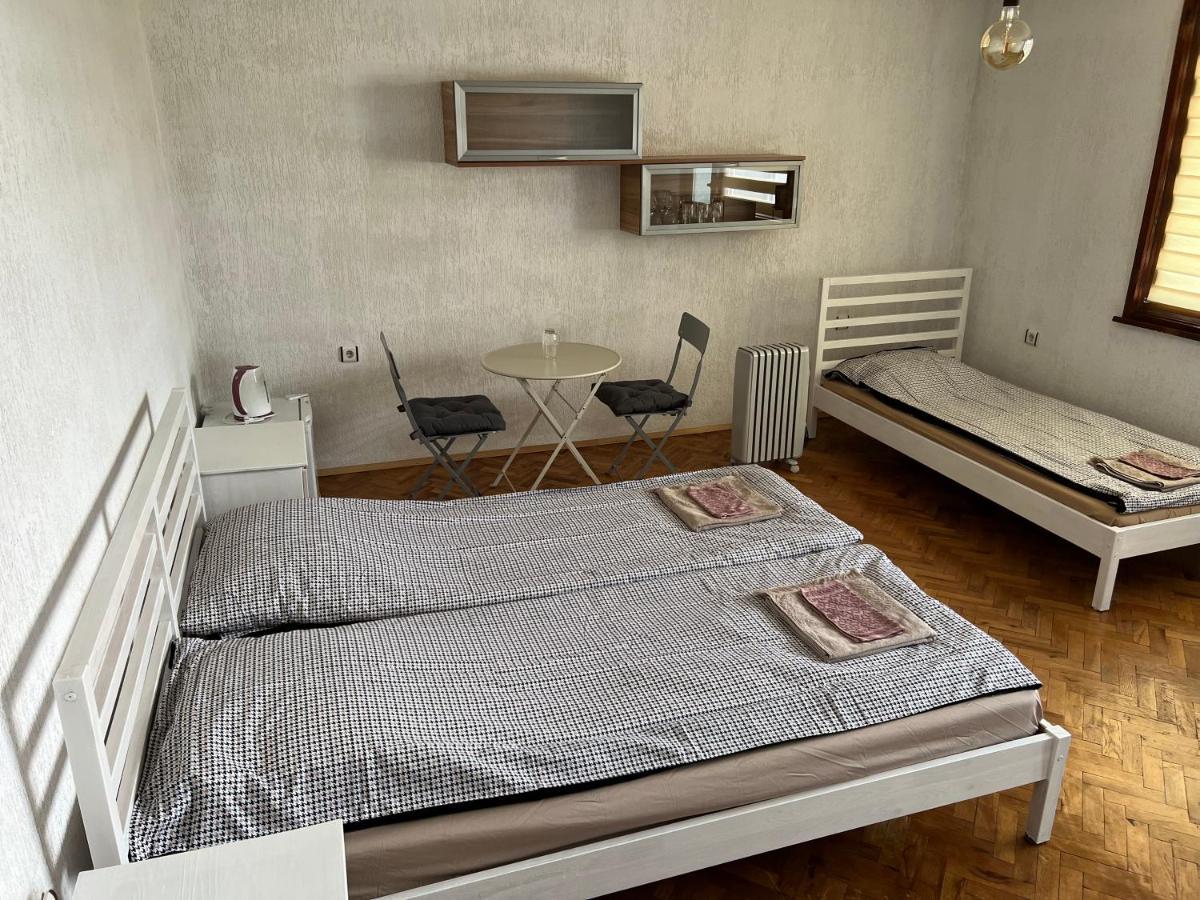 White Guest House 2 كارلوفو المظهر الخارجي الصورة