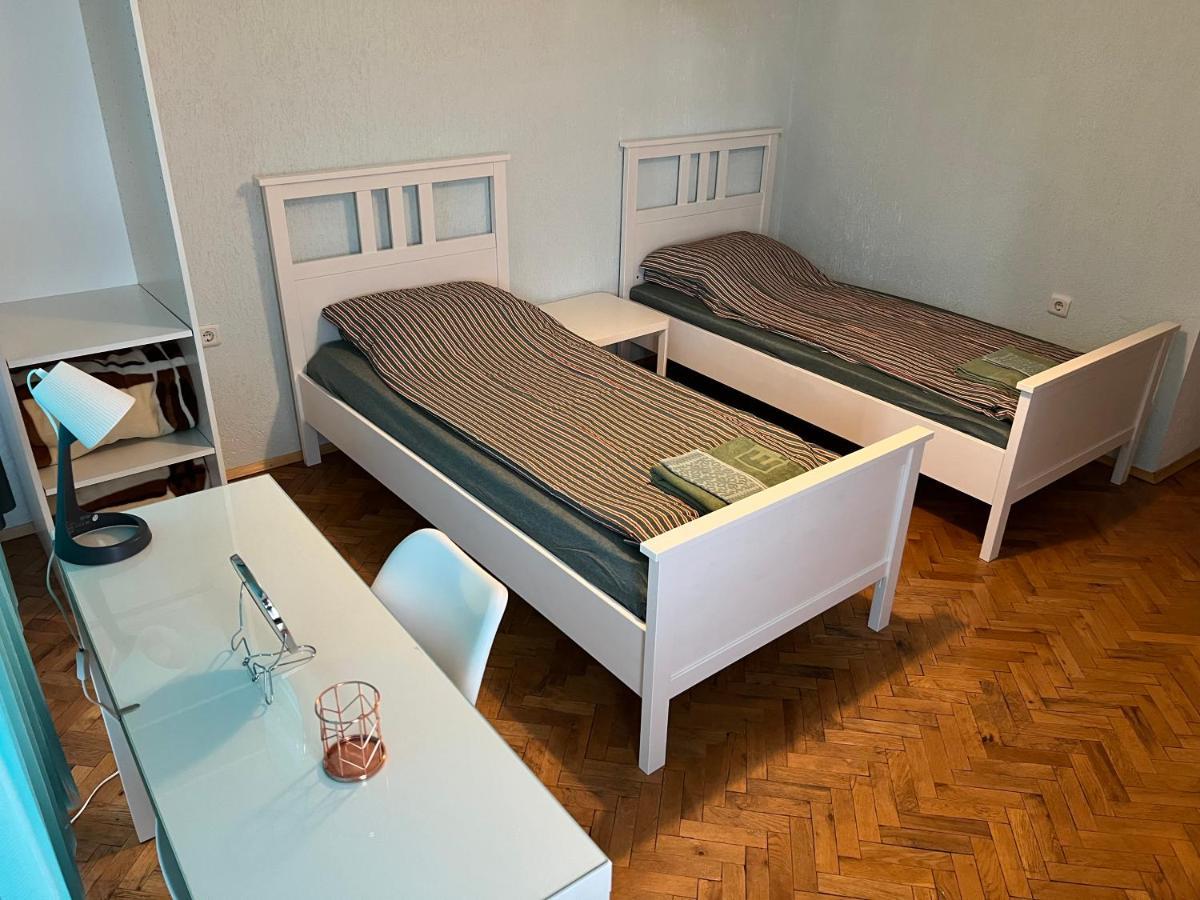 White Guest House 2 كارلوفو المظهر الخارجي الصورة