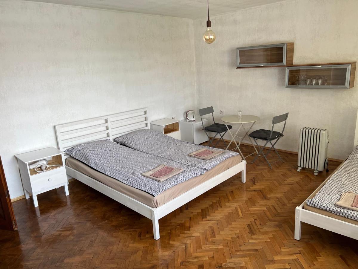 White Guest House 2 كارلوفو المظهر الخارجي الصورة