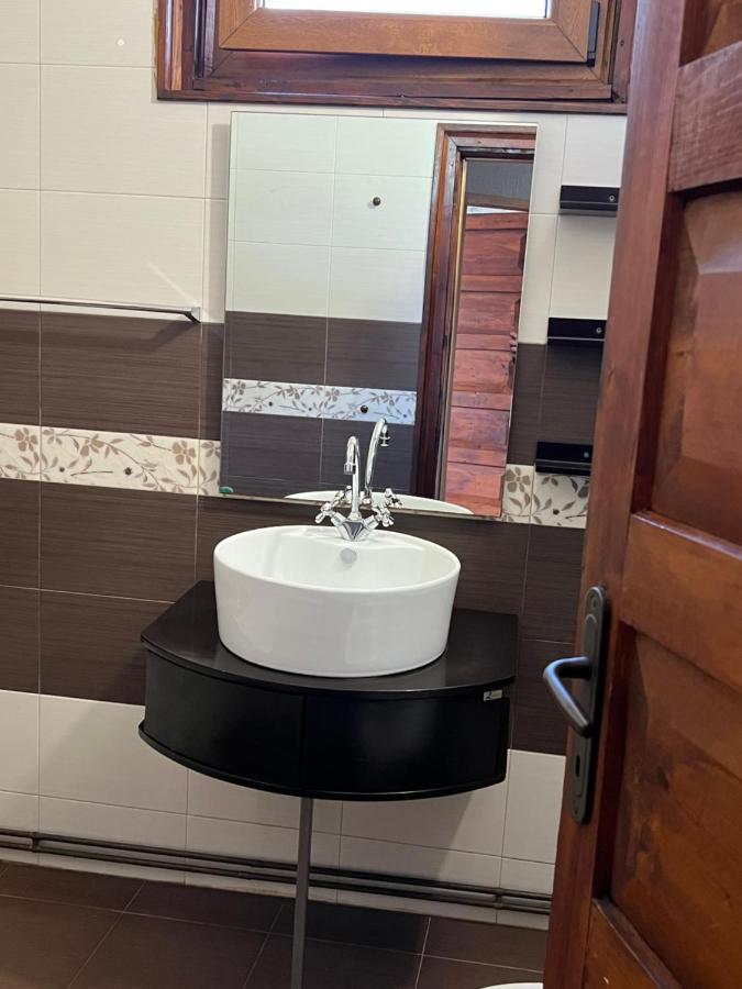 White Guest House 2 كارلوفو المظهر الخارجي الصورة